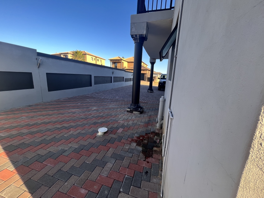 5 Bedroom Property for Sale in Wilkoppies North West